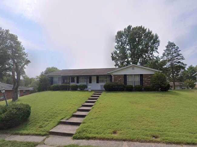 Building Photo - 113 Derbyshire Dr