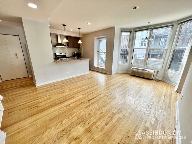 Photo - 2300 18th St NW Unit #106