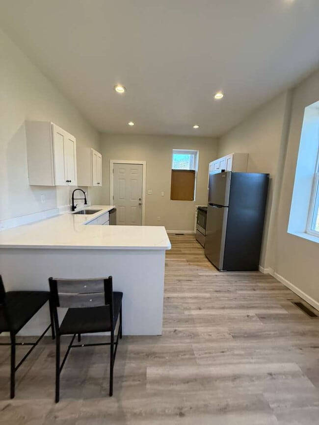 Photo - 3215-3217-3217 Nebraska Ave Unit 3215-1F Nebraska Ave