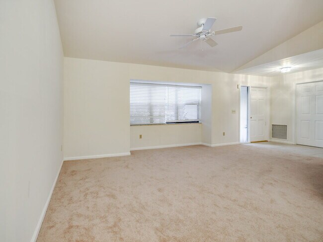 Photo - 14465 Larkspur Ln