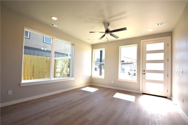 Photo - 1804 SW Casuarina Dr