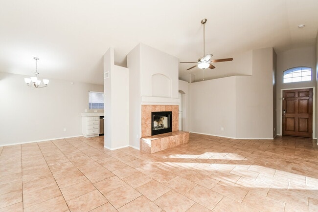 Photo - 1917 E Marquette Dr