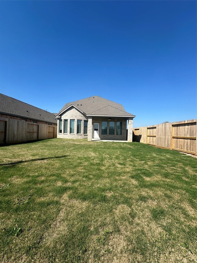 Photo - 206 Mercury Sky Rd