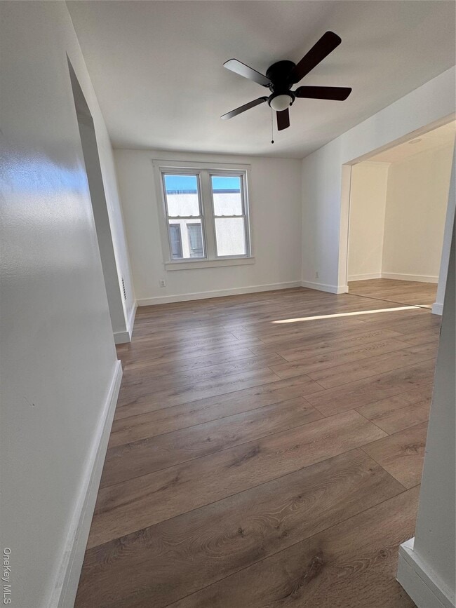 Building Photo - 62-35 65th St Unit 2