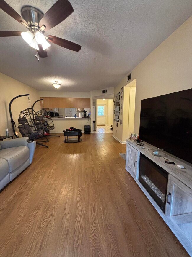 Photo - 83 Catamaran Ln