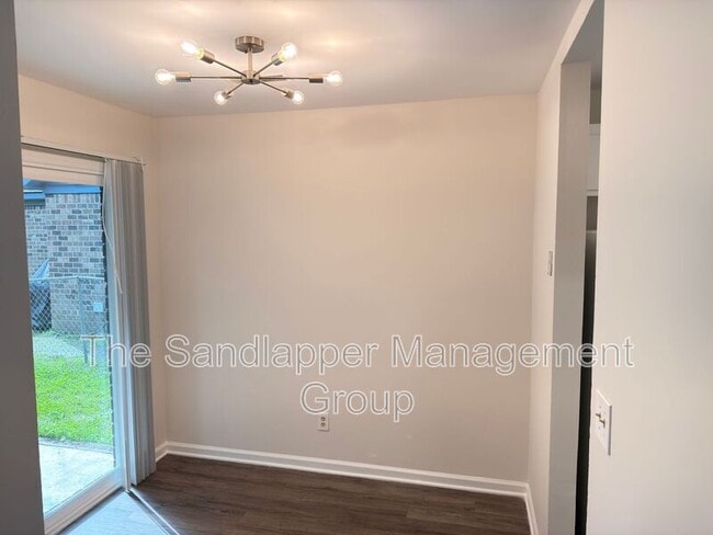 Photo - 186 Dorchester Manor Blvd Unit B