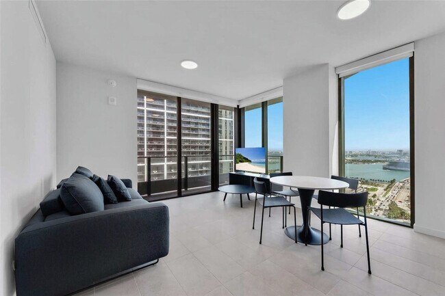 Photo - 501 NE 1st Ave Unidad SI ID1512837P