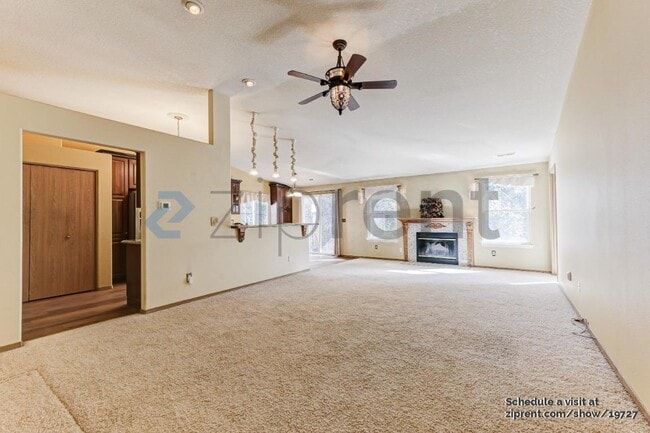 Photo - 10601 NE 45th Ave