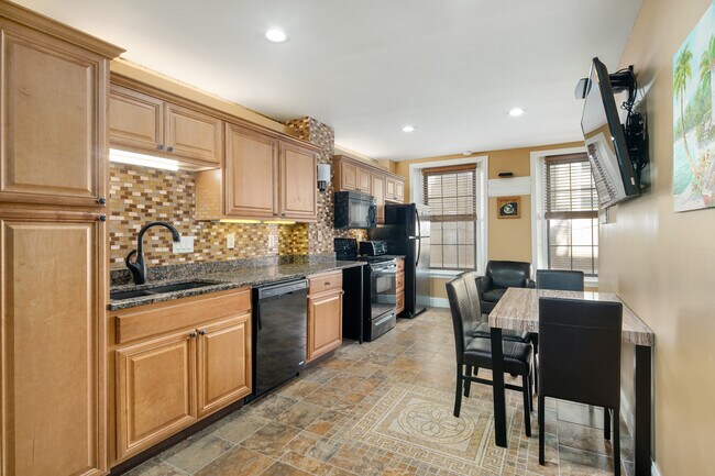 Kitchen 3rd pic