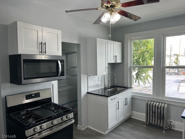 Photo - 730-732lidgerwood Ave