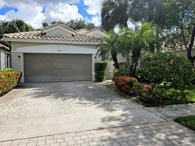 Building Photo - 9825 Mantova Dr