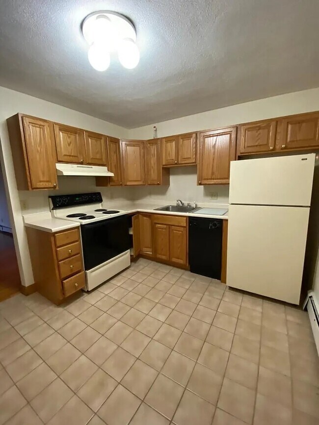 Photo - 270 Grove St