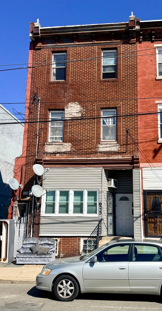 Photo - 675 N 11th St Unit 1f Loft studio