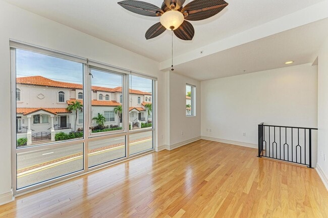 Photo - ANNUAL DOWNTOWN SARASOTA CONDO - WALK EVERYWHERE!