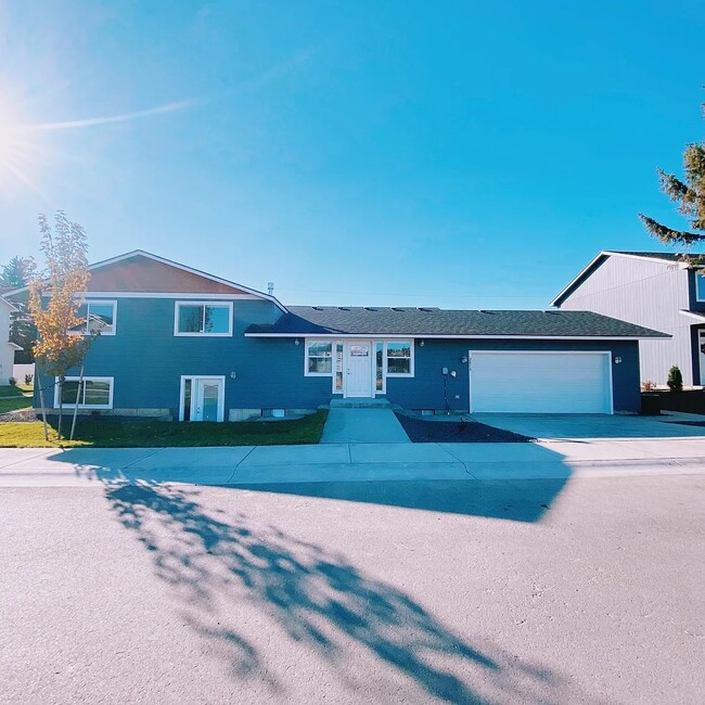 Building Photo - 2818 S Marcus Ln