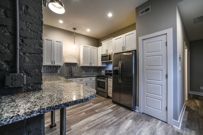 Photo - 625 Barret Ave