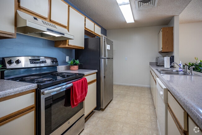 Clubhouse Kitchen - Eastowne Village Apartments