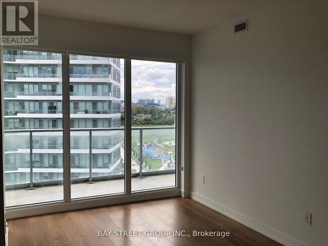 Photo - 117 McMahon Dr Unit 1106