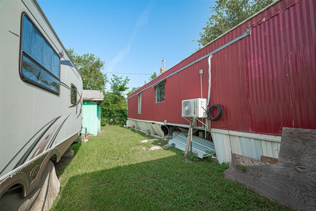 Photo - 914 Davis St