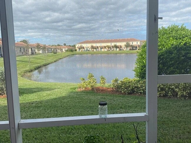 Photo - 1077 Cheval Dr