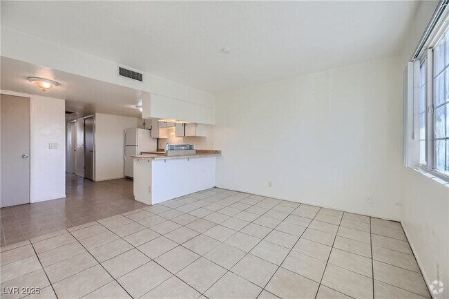 Building Photo - 3604 Thomas Ave Unit 4 Rental