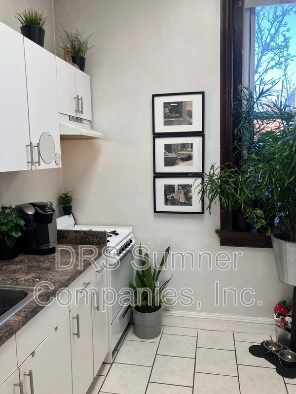 Photo - 2106 St Paul St