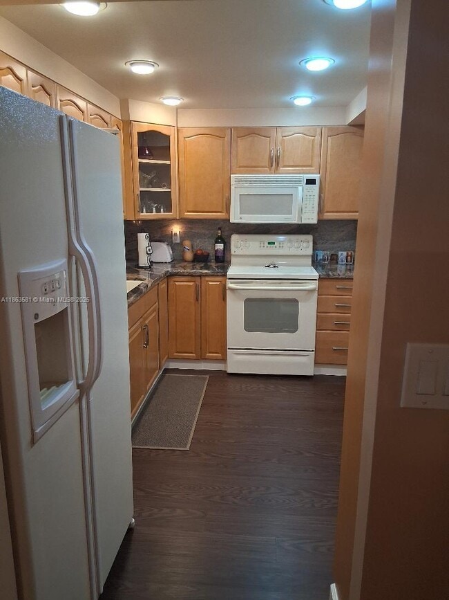 Building Photo - 1000 St Charles Pl Unit 615 Rental