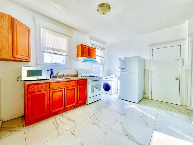 Photo - 331 Princeton Ave