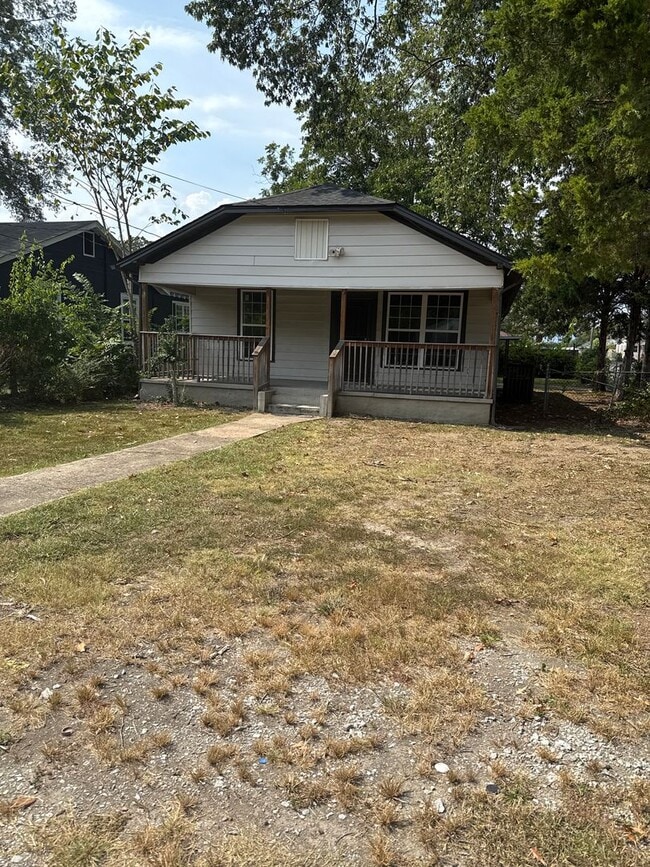 Building Photo - 3 Bedroom House