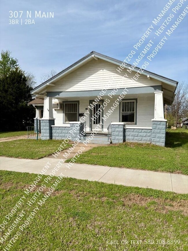Photo - 307 N Main-