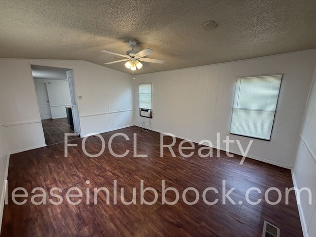 Photo - 3 Bed, 2 Bath Mobile Home in Roosevelt School District