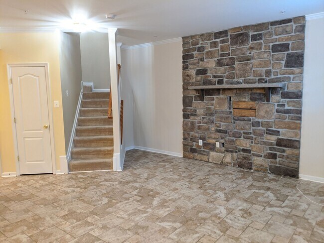 Photo - 105 Leather Fern Way