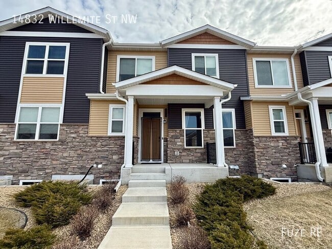 Building Photo - 14832 Willemite St NW