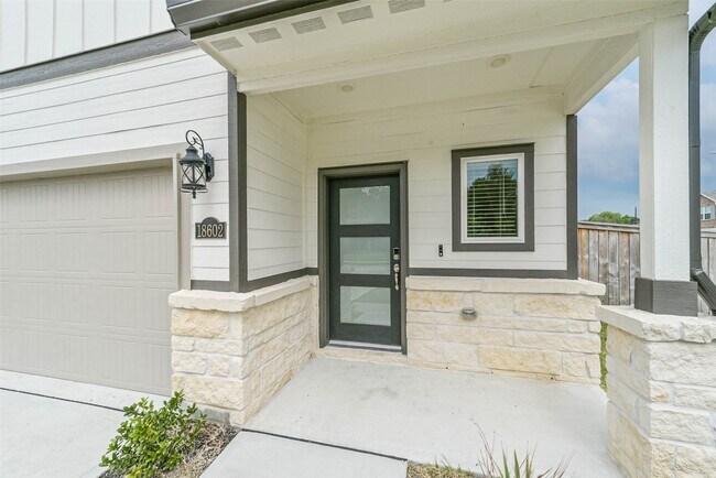 Photo - 18602 Etta Pnes Cir