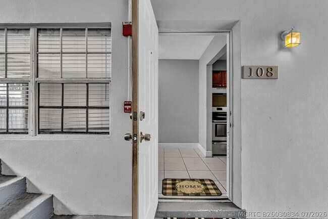 Photo - 626 SW 14th Ave Unit 108