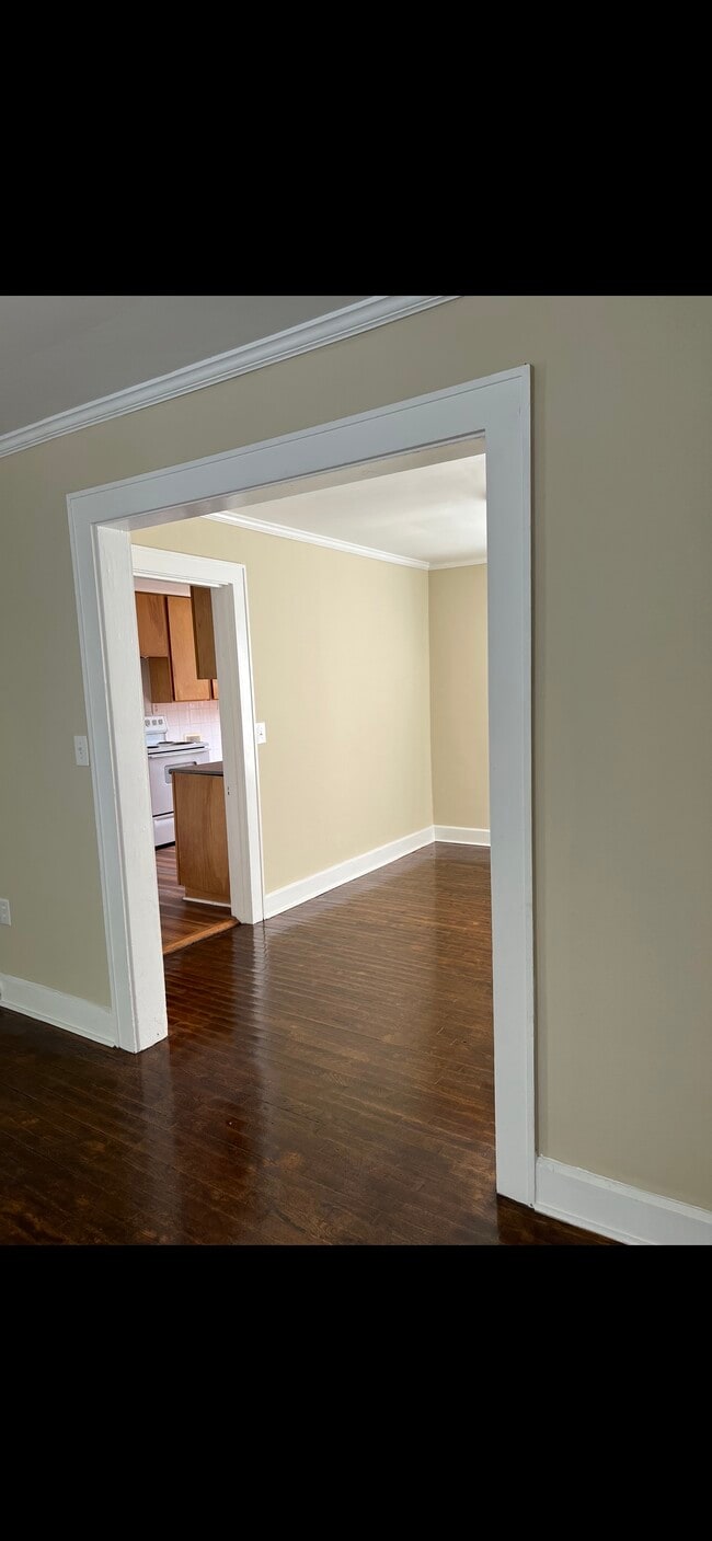 Kitchen - 703 Clark St Unit #1