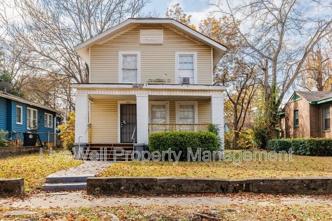 Photo - 304 12th St SW