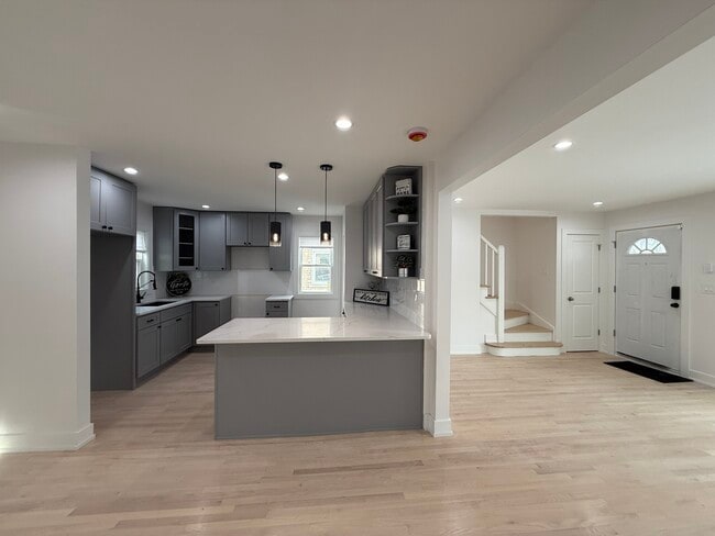 Photo - 9304 S Justine St