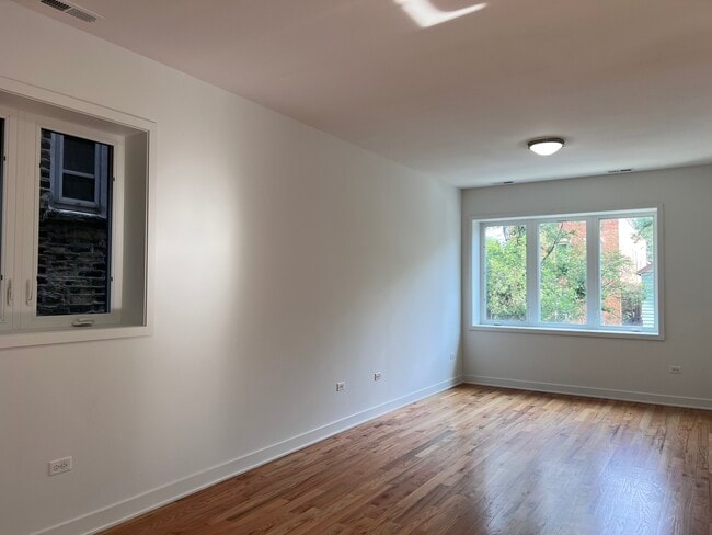 226 W 24th St