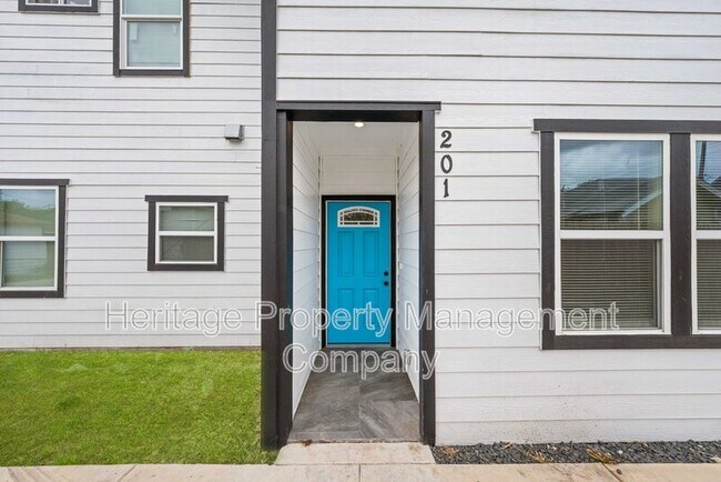 Photo - 323 Gabriel Unit 201