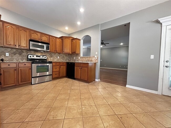 Photo - 574 Westford St