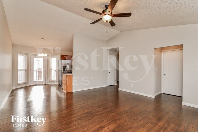 Photo - 3114 5 Oaks Dr