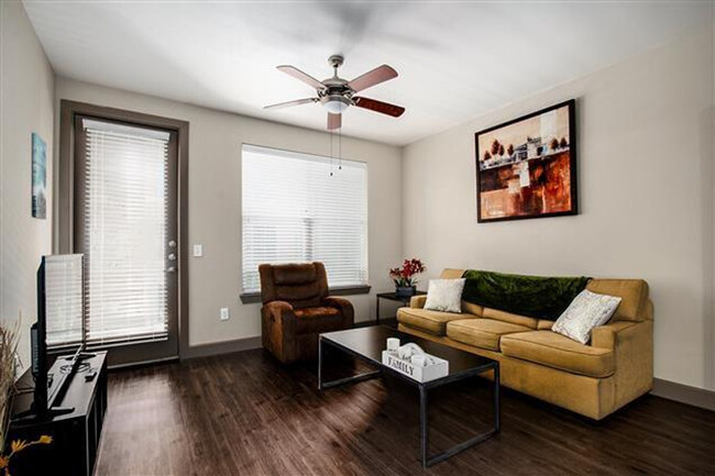 Building Photo - 15750 Spectrum Dr Rental