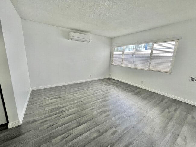 Photo - Small Unit A