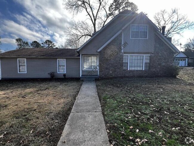 Building Photo - 1 Oak Forest Cove Rental