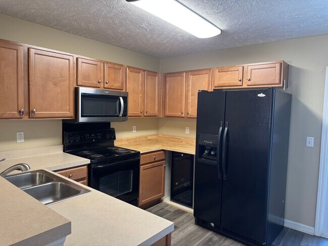 Photo - 2BR Townhome in Shadow Glen