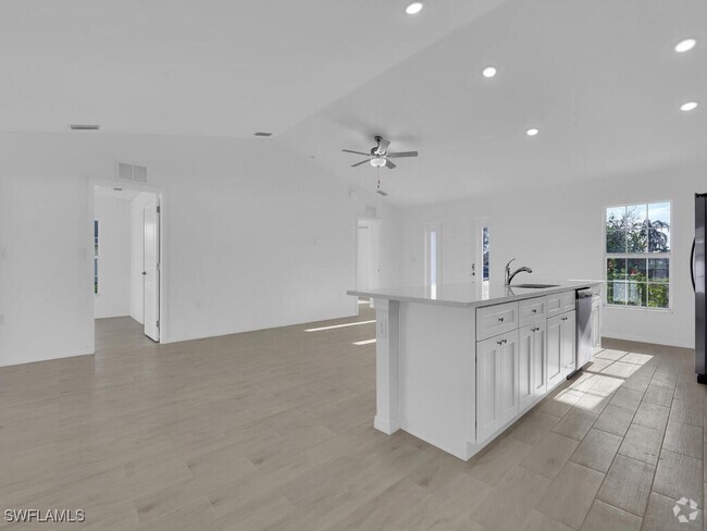 Building Photo - 2705 NW 22nd Pl Rental