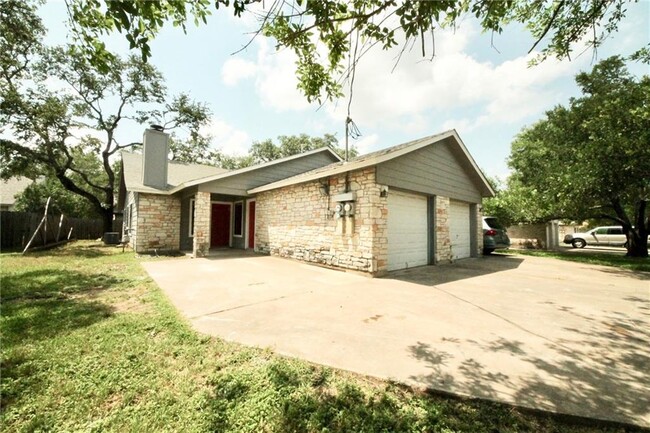 Photo - 521 Luther Dr Townhome