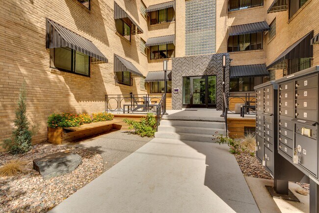 Photo - 611 East 11th