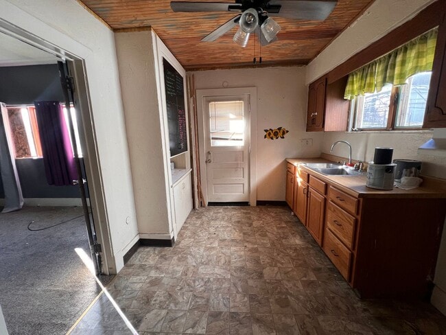 Photo - 3 bed 1.5 bath - Located in the heart of Monessen